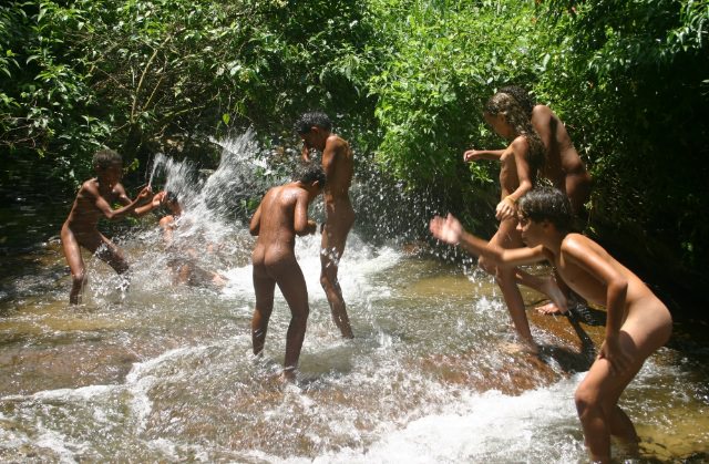 Junge nudisten Brasilien foto (set 16) Junge nudisten Brasilien foto (set 16)